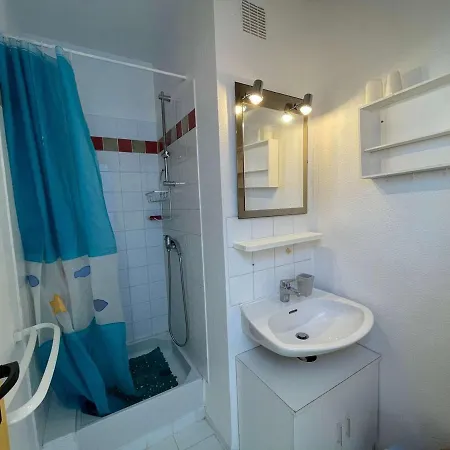 Face A La Pour 4 Personnes Avec Tv - Menage Inclus - - Fr-1-224c-665 *